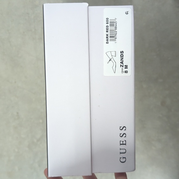 GUESS Zands- 8 - Picture 4 of 6